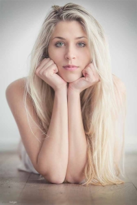 Indoor Shooting Kristina available light, Farbflecks.eu, Holger gawrisch, sensuell Fotografie,